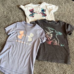 3 girls size 6 Small under armour t shirts